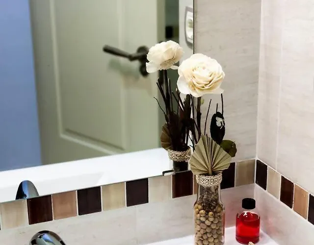 Sh Piluca's Home. Moderno Con Patio Apartamento