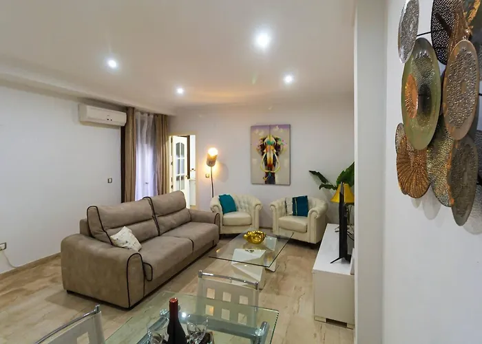 Sh Piluca's Home. Moderno Con Patio Apartamento