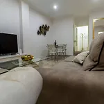 Sh Piluca's Home. Moderno Con Patio *