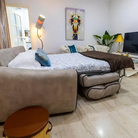 Sh Pilucas Moderno Con Patio * Cadix